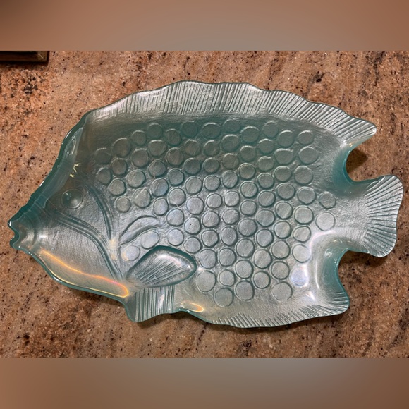 Ocean Blue Glass Fish Tray/ Bowl. - Picture 2 of 5